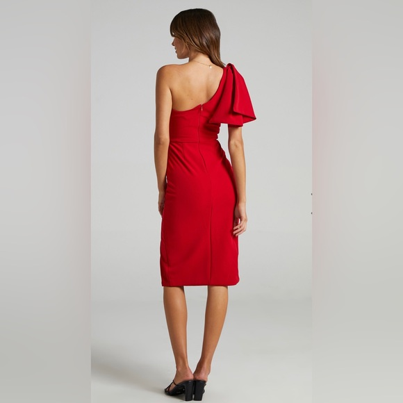I GOT A FEELING MIDI DRESS - ONE SHOULDER SIDE SPLIT DRESS IN RED - Picture 4 of 7